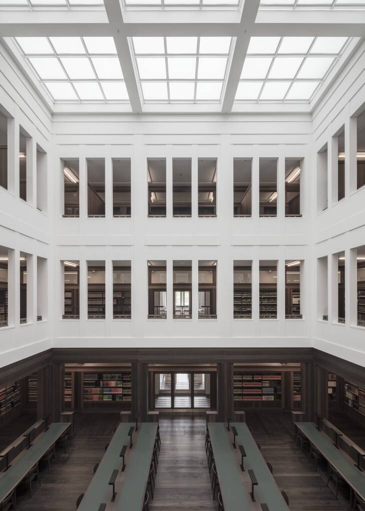 Großer Lesesaal der Universitätsbibliothek der TU Chemnitz in den Räumen der Alten Aktienspinnerei