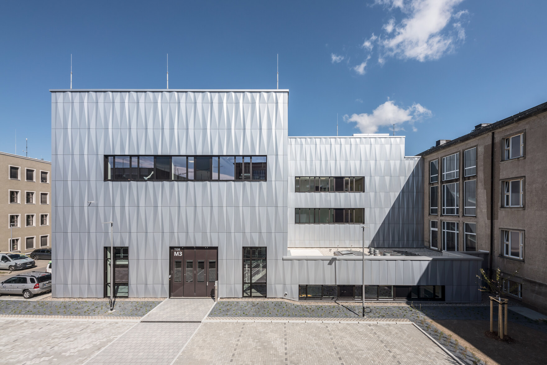 Neues Forschungsgebäude für das Institut für Energietechnik der TU Dresden - Außenansicht