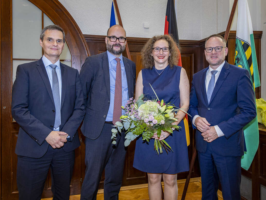 Feierliche Amtseinführung Niederlassungsleiterin Frau Bernhardt v. l. n. r.: Falk Reinhardt (Technischer Geschäftsführer des SIB), Christian Piwarz (Sächsischer Staatsminister der Finanzen), Susan Bernhardt (Leiterin SIB-Niederlassung Zwickau) und Oliver