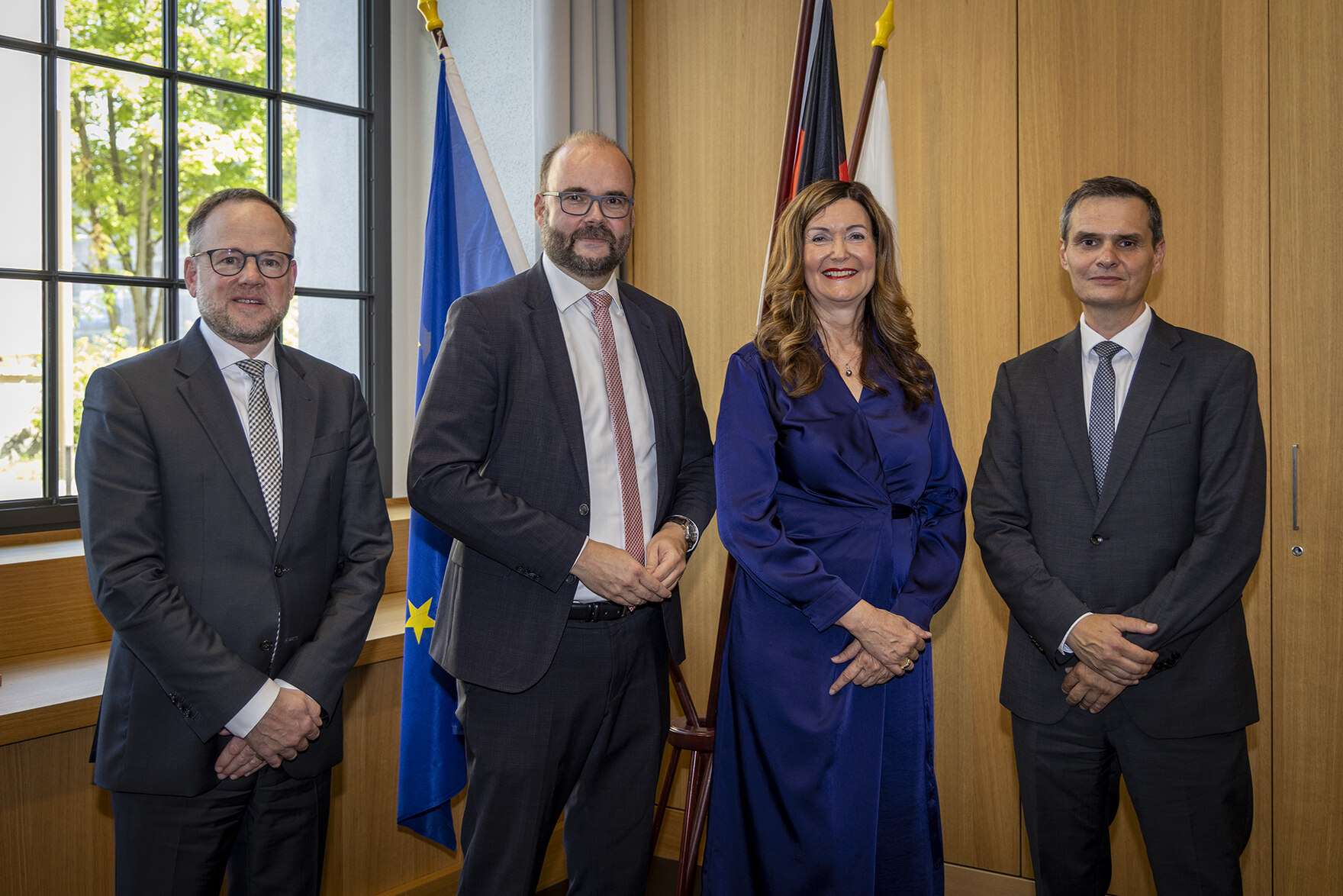  v. l. n. r.: Oliver Gaber, Kaufmännischer Geschäftsführer des SIB, Christian Piwarz, Staatsminister des Sächsischen Staatsministeriums der Finanzen, Heike Krenkel, neue Leiterin der SIB-Niederlassung Chemnitz, und Falk Reinhardt, Technischer Geschäftsfüh