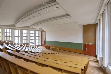 Innenansicht Sch&ouml;nfeld-H&ouml;rsaal 